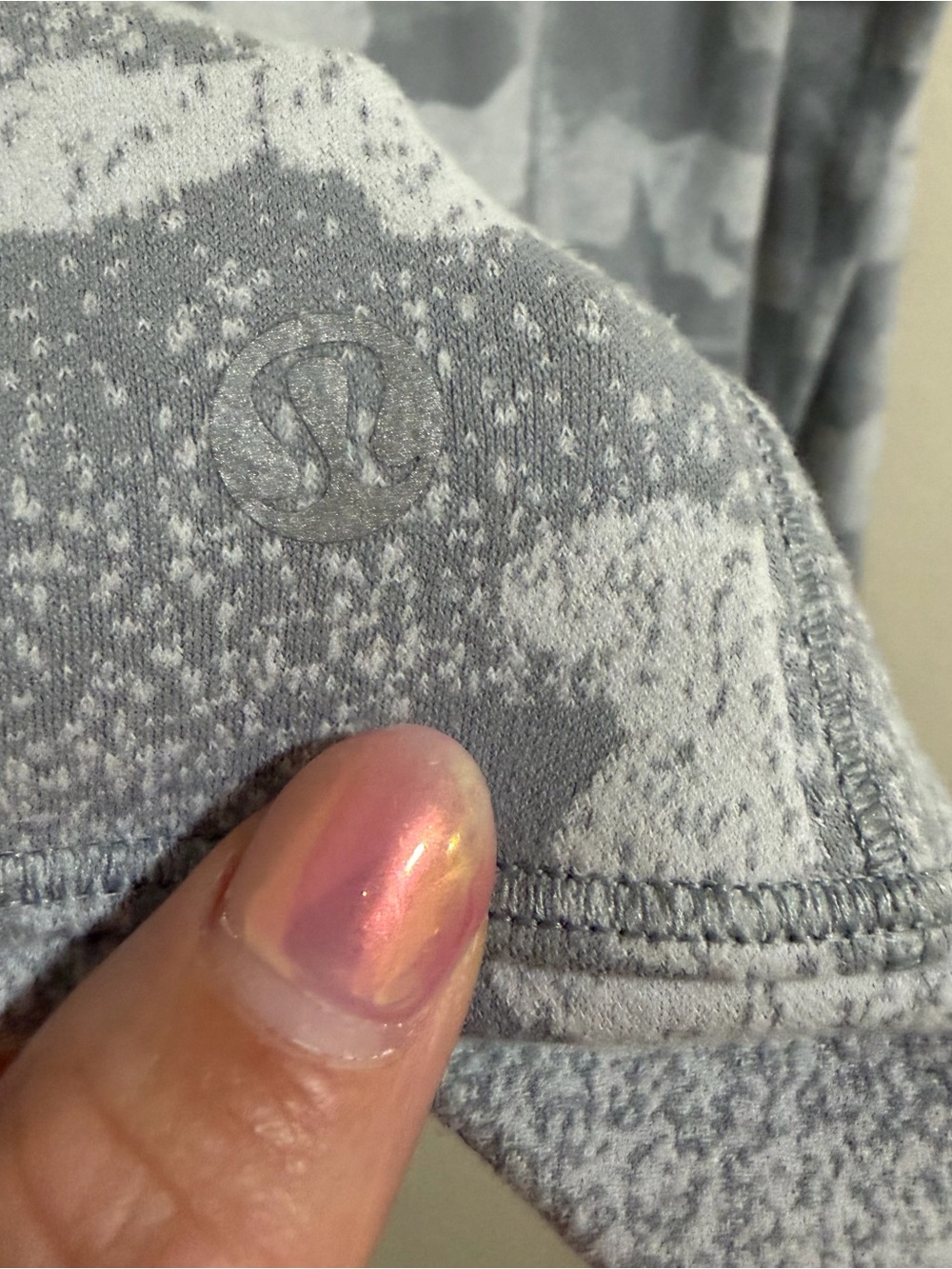 Lululemon Camo Close To Crossing Rulu Long Sleeve Shirt Crossover Gray Size 8 - Picture 8 of 10